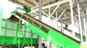 Camion distributeur de fourrage